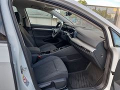 Fahrzeugabbildung Volkswagen Golf VIII Variant 2.0 TDI DSG Life LED NAVI APP