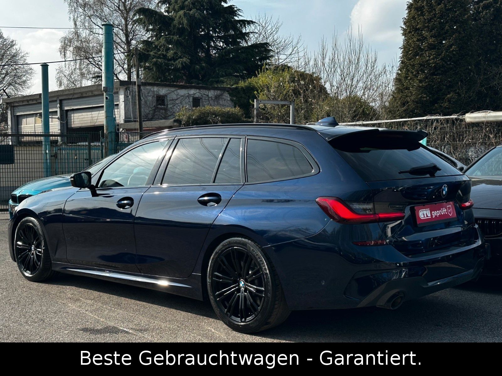 BMW 320i Touring M Sport Auto * PANORAMA * NAVI *TOP foto 5