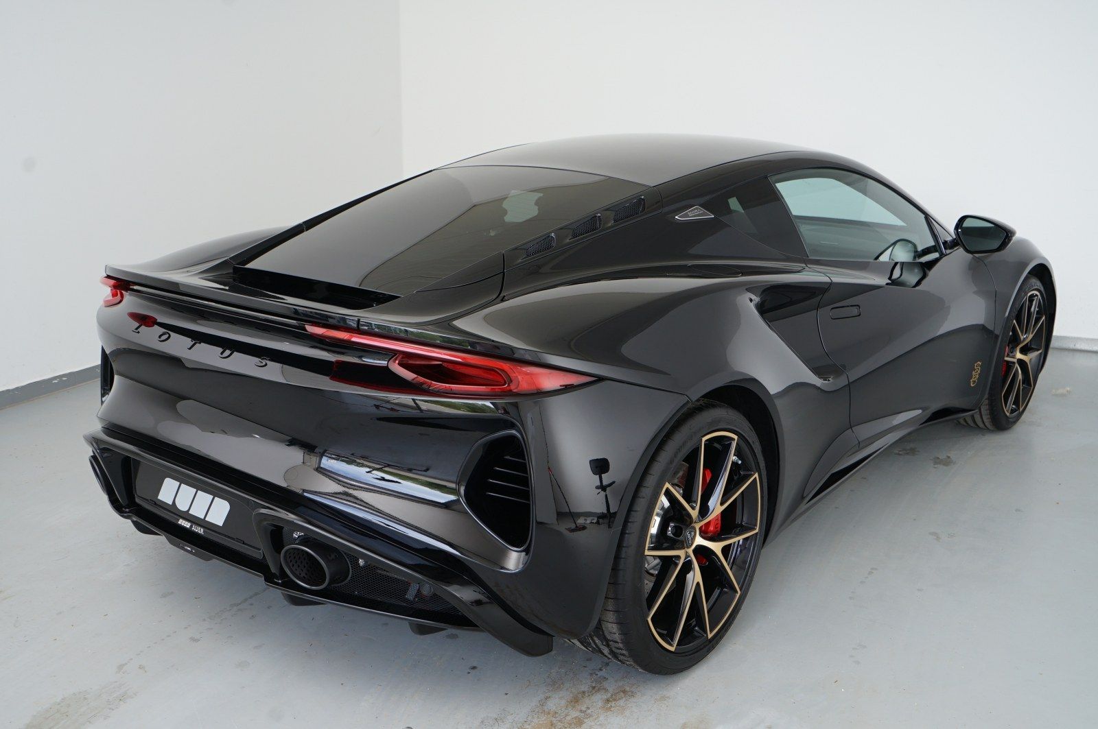 Lotus Emira V6 Coupé Supercars Owners Circle 1 of 10 imagem 2