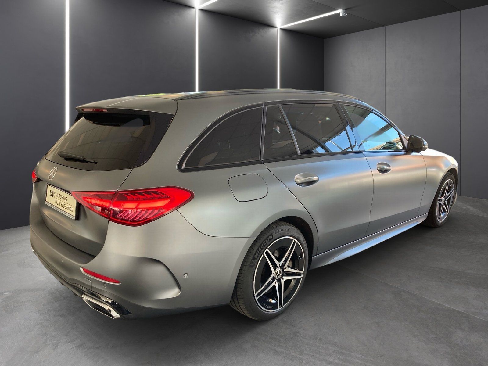 Fahrzeugabbildung Mercedes-Benz C 300 e T AMG*Pano*AHK*HUD*Distronic*Sound*360°*
