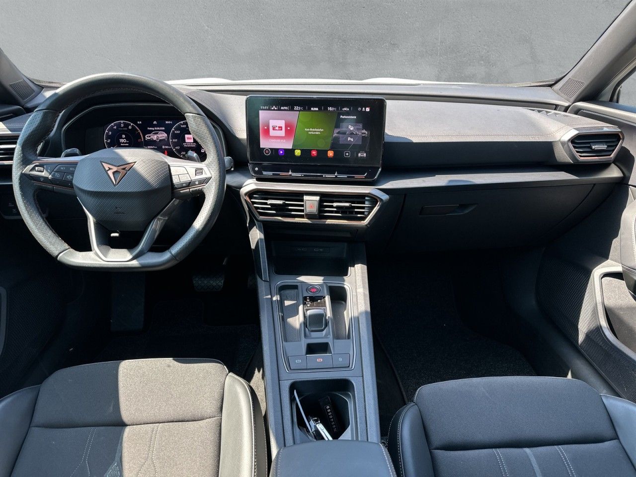 Fahrzeugabbildung CUPRA Formentor 1.5TSI 150 PS DSG*LED*19Zoll* - mit KI generiert/bearbeitet