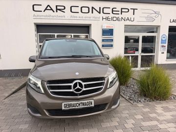 Mercedes V 220 - 5