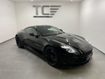 Aston Martin V8 Vantage 4.0 V8, All Black, Lime Green,