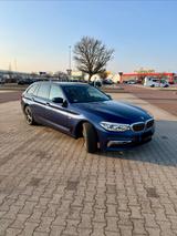 BMW 520i G31 Luxury Line Shadow Line  - BMW 520 mit Benzin-Antrieb: Blau, Head-Up Display, Kombi