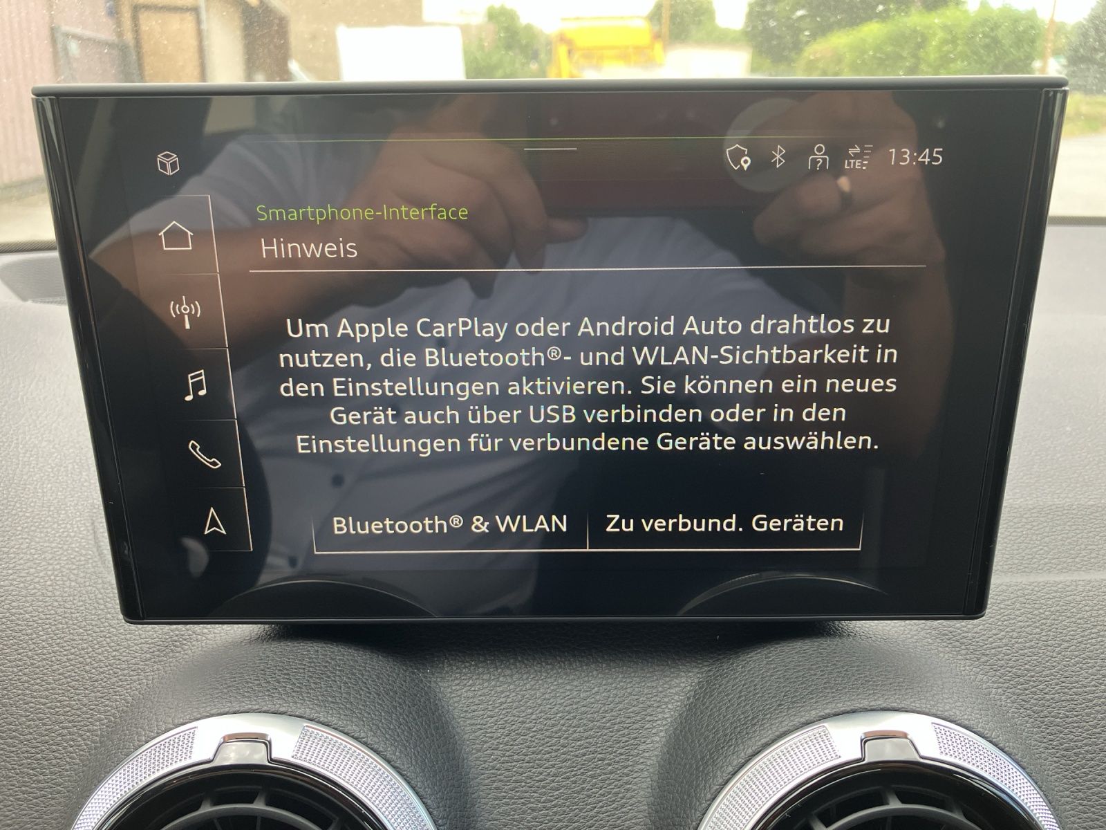 Fahrzeugabbildung Audi Q2 35 TFSI advanced Matrix, virtual cockpit plus