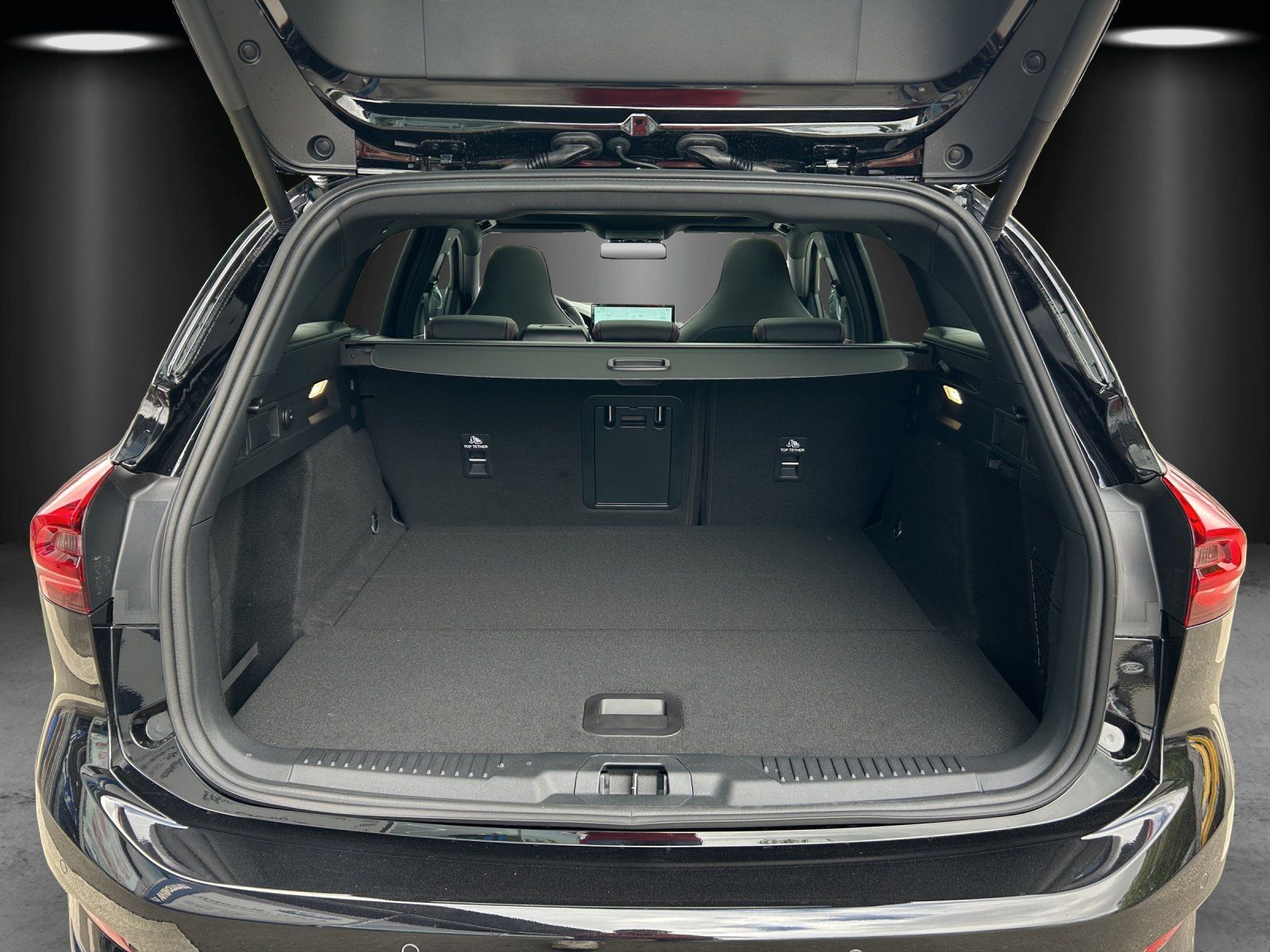 Fahrzeugabbildung Ford Focus Turnier ST X GlasDach B+O Winter PDC 20Zol