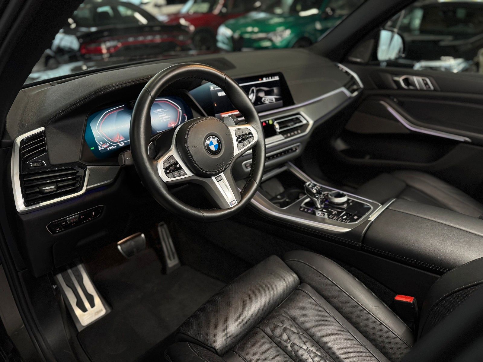 Fahrzeugabbildung BMW X5 xDrive 30d M-Sport "Driving As. Professional"