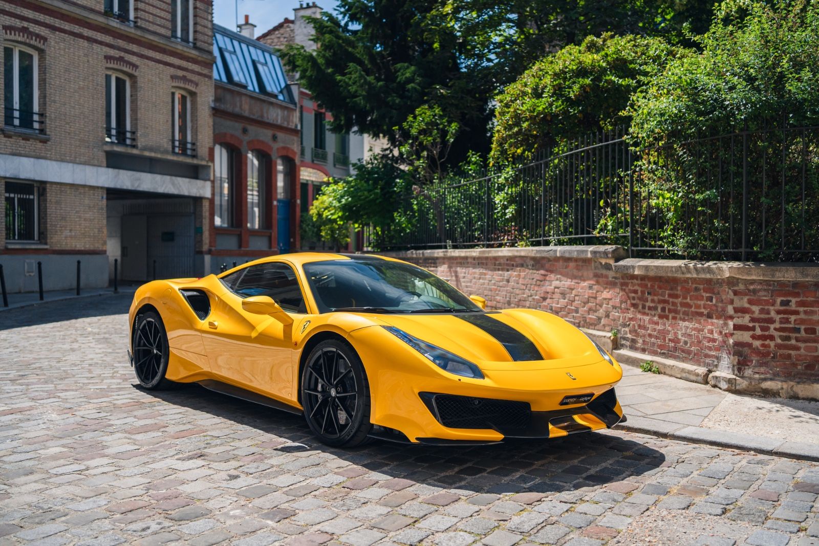 FERRARI 488 Pista