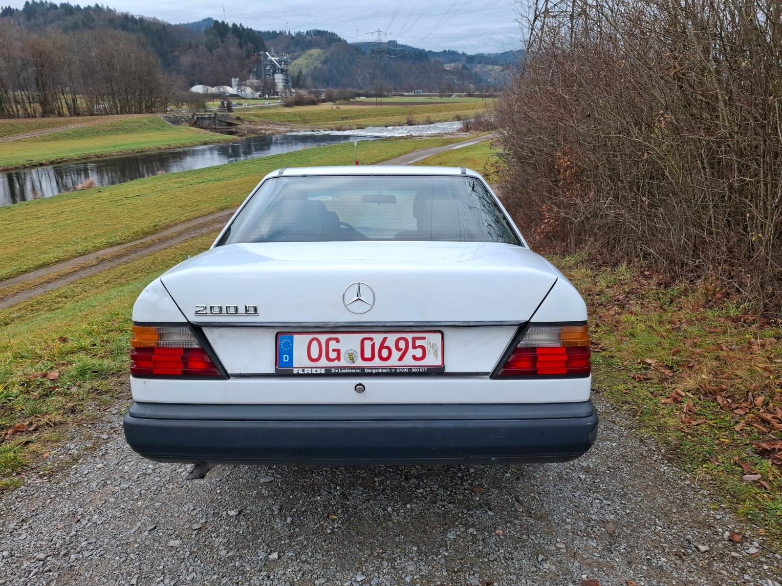Mercedes-Benz 200 Diesel 2 Hand Oldtimer sehr Zuverlässig !