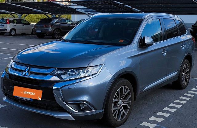 Mitsubishi Outlander 2.2 DI-D 4WD Instyle Plus S