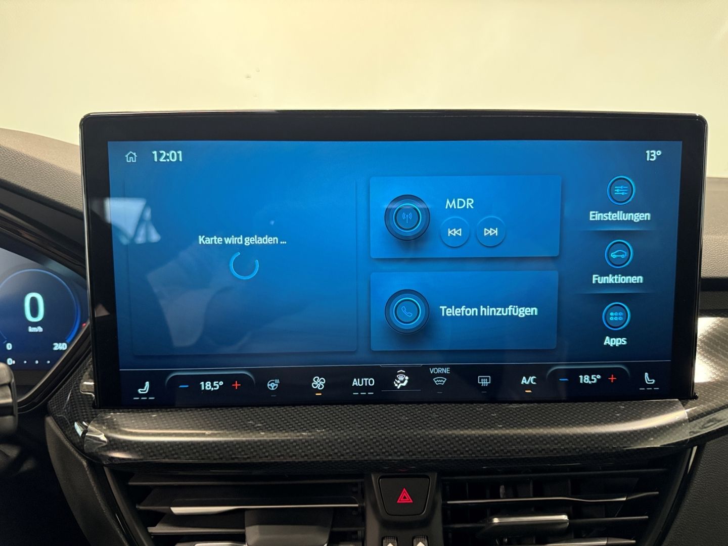 Fahrzeugabbildung Ford Focus Turnier ST-Line X B&O 18'' LED ACC Kamera