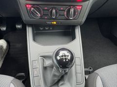 Fahrzeugabbildung Seat Ibiza Style Navi Sitzh. Tempom. Klima. Einparkhi