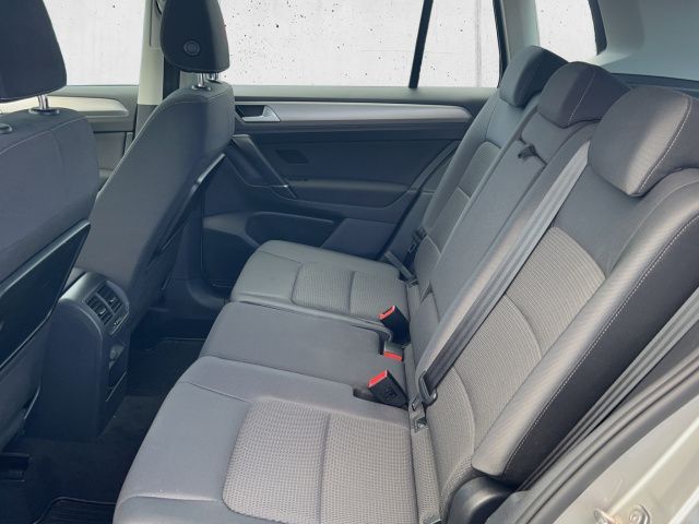 Fahrzeugabbildung Volkswagen Golf Sportsvan 1.4 TSI Comfortline AHK, DSG