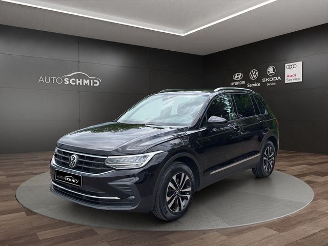 Tiguan United 2.0 TDI DSG AHK ACC PDC NAV LED