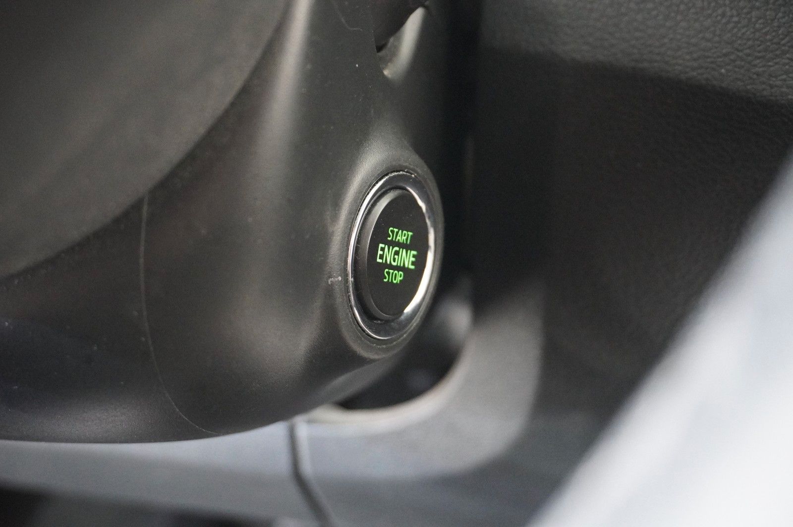 Fahrzeugabbildung SKODA Fabia Combi 1.2 STYLE LED/PDC/KLIMA/SH/USB/NEBEL