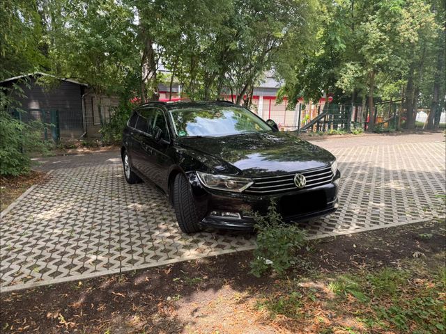 VW Passat Variant 1.6 TDI SCR DSG Comfortline V...