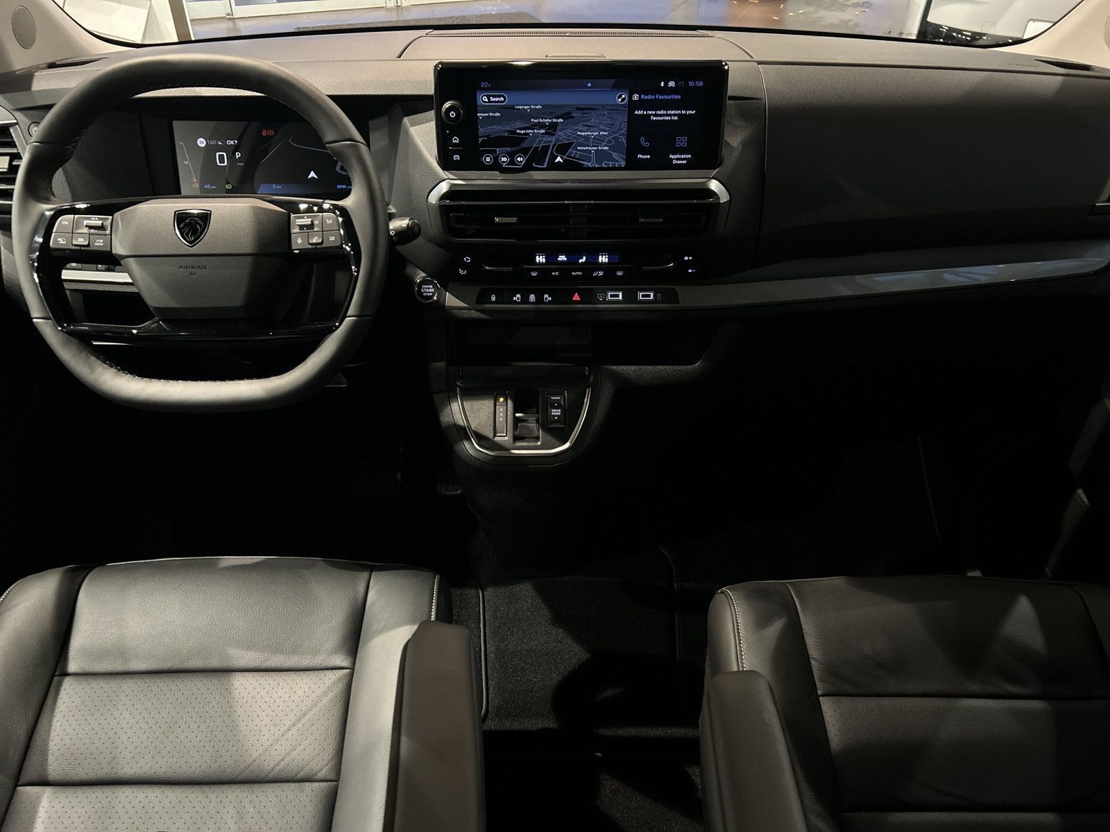 Peugeot Traveller - Bild 11