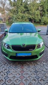 Skoda Octavia 2.0 TSI RS Combi RS, Benzin, Schalter - Skoda Octavia: Grün