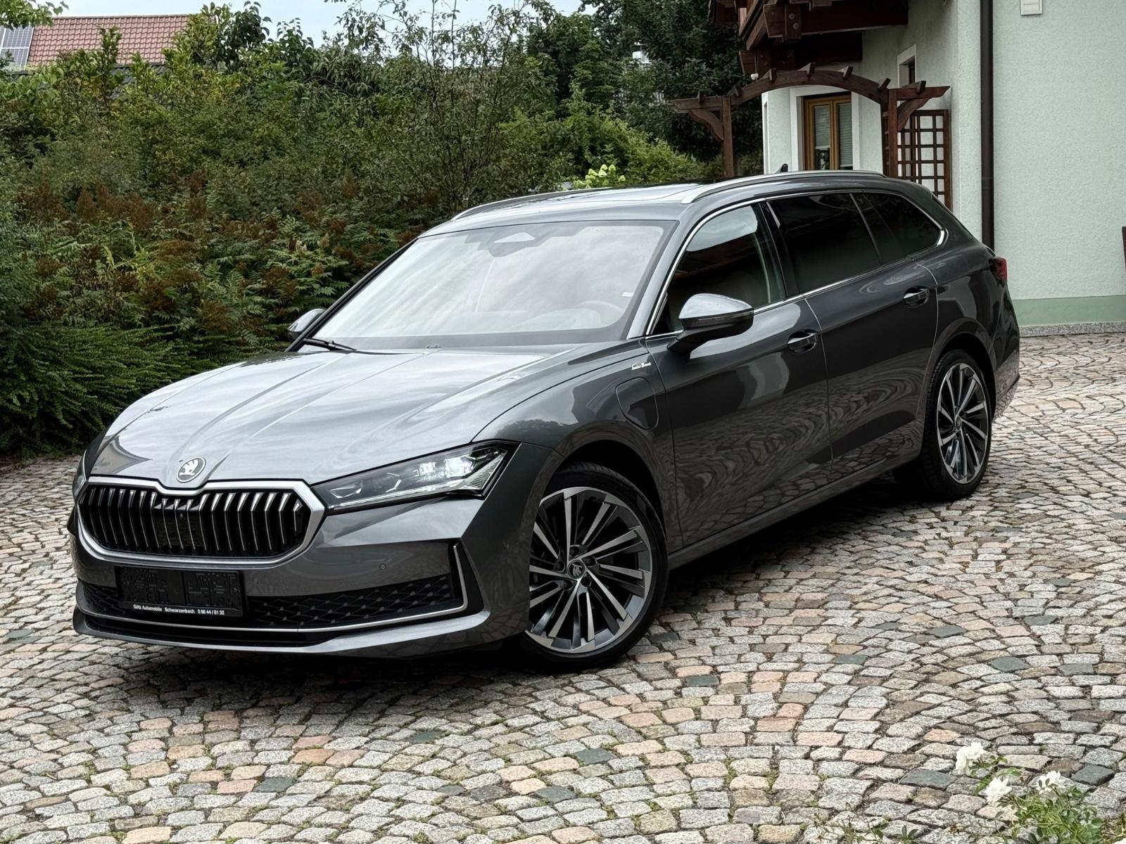 Skoda Superb Combi 1.5 TSI iV 150 kW L&K / AHK / DCC