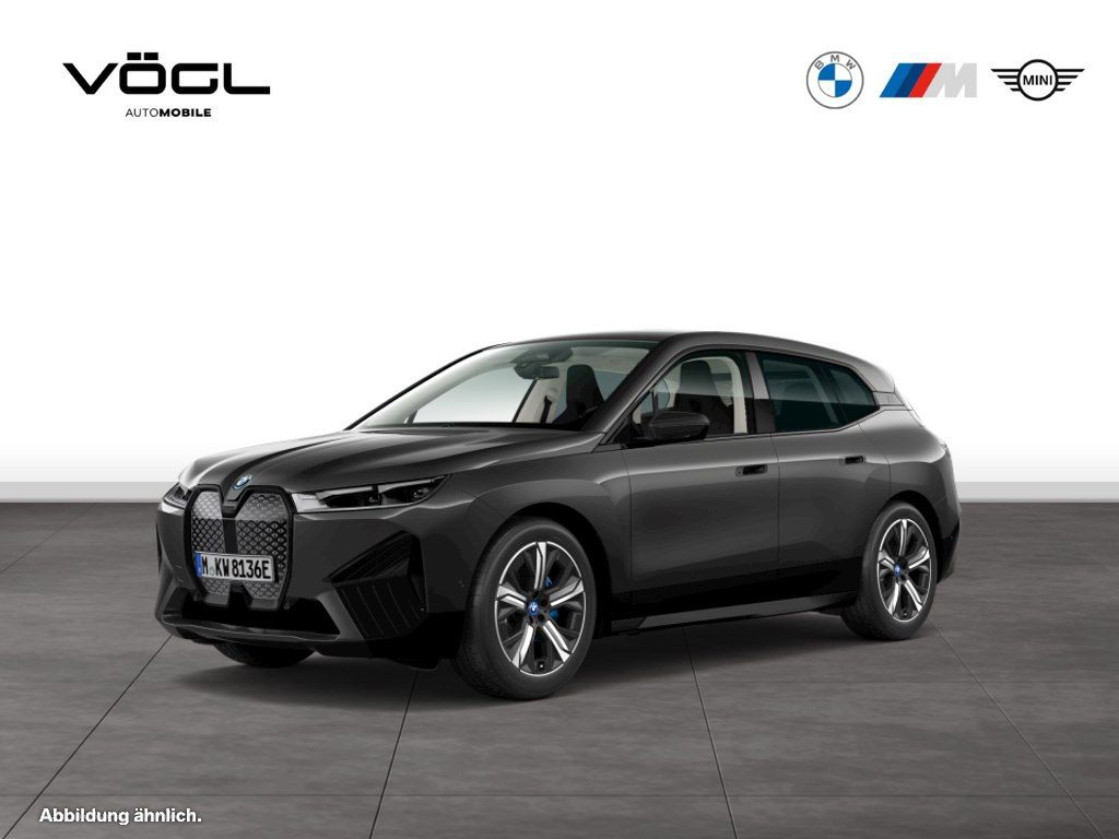 BMW iX xDrive40 Sportpaket Driving Assistant AHK