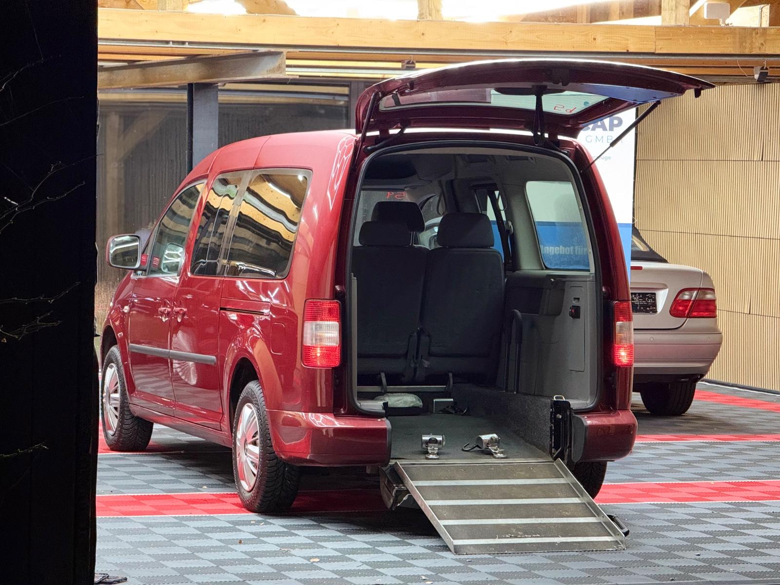Volkswagen Caddy Maxi Behindertengerecht-Rampe