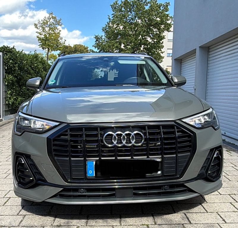 Image of Audi Q3