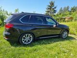 BMW X5 xDrive30d F15*LEDER*KAMERA*SOFTCL*PANO*AHK - BMW X5: Geländewagen