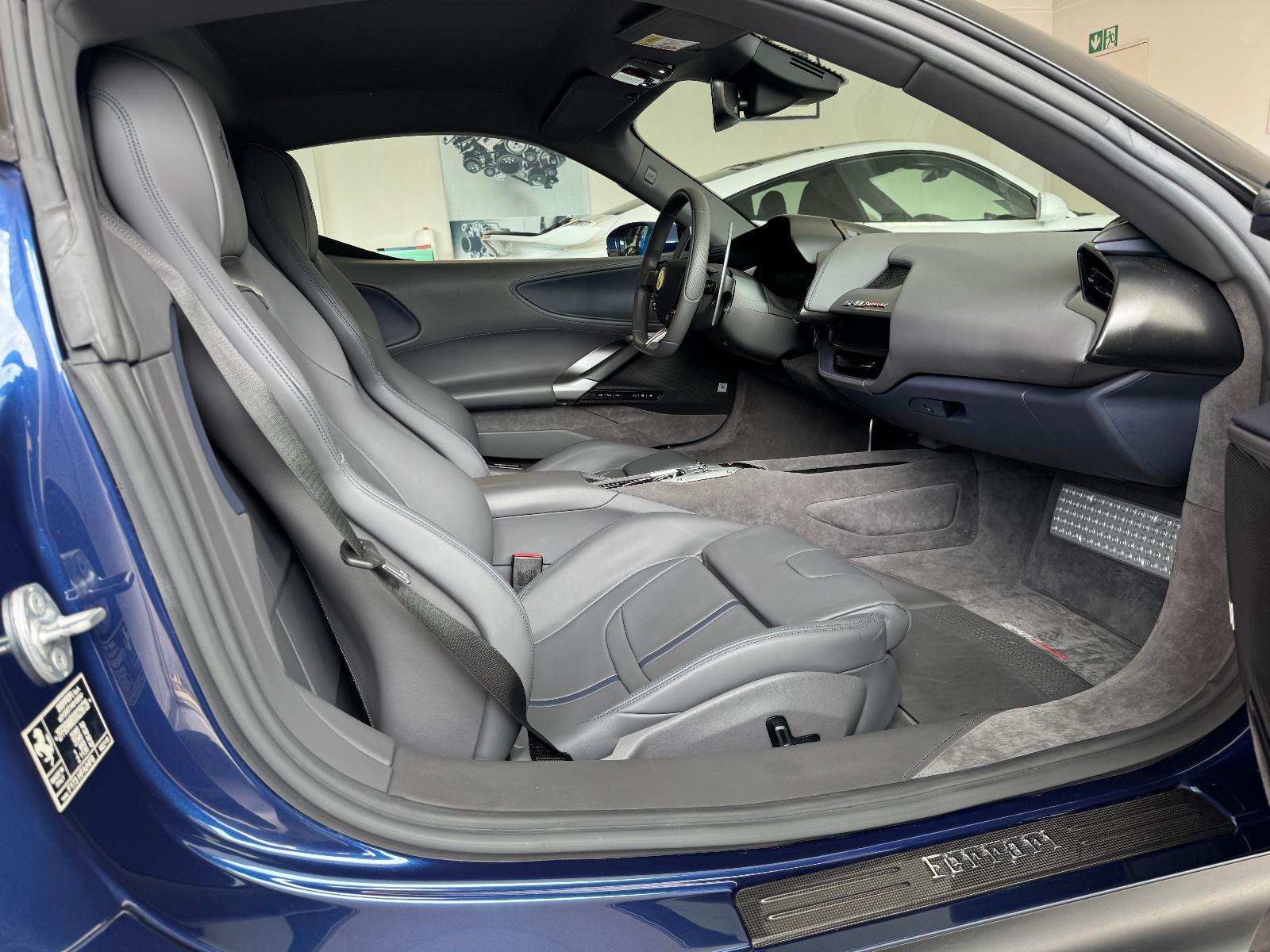 Ferrari SF90 Stradale Two-Tone Lift JBL CarPlay Approved