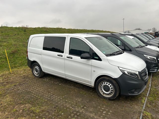 Mercedes-Benz Vito Mixto 114/CDI, 4MATIC kompakt,AHK,Navy,Aut.