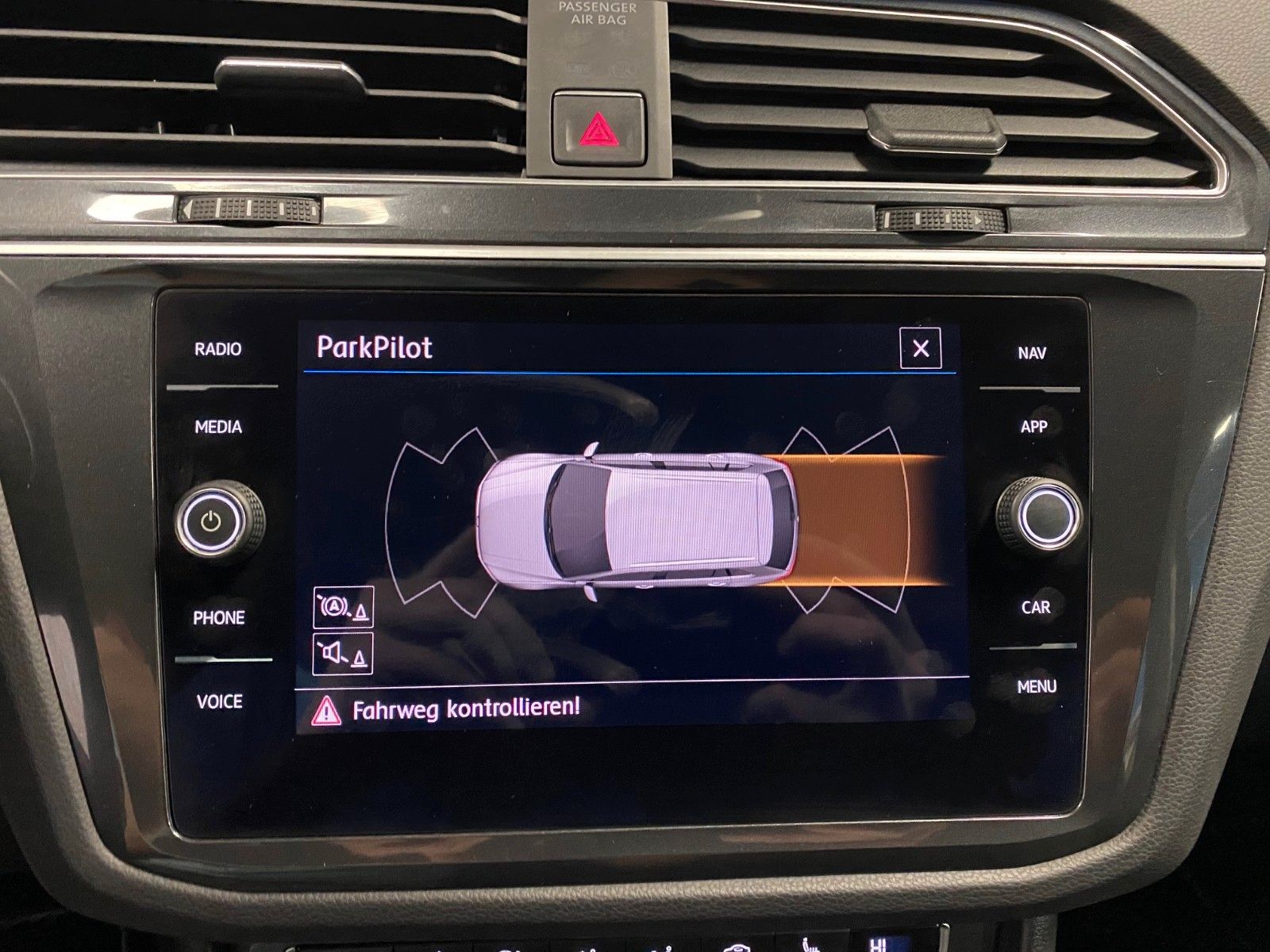 Fahrzeugabbildung Volkswagen Tiguan 1.4 TSI Trendline+NAVIGATION+AHK schwenk+