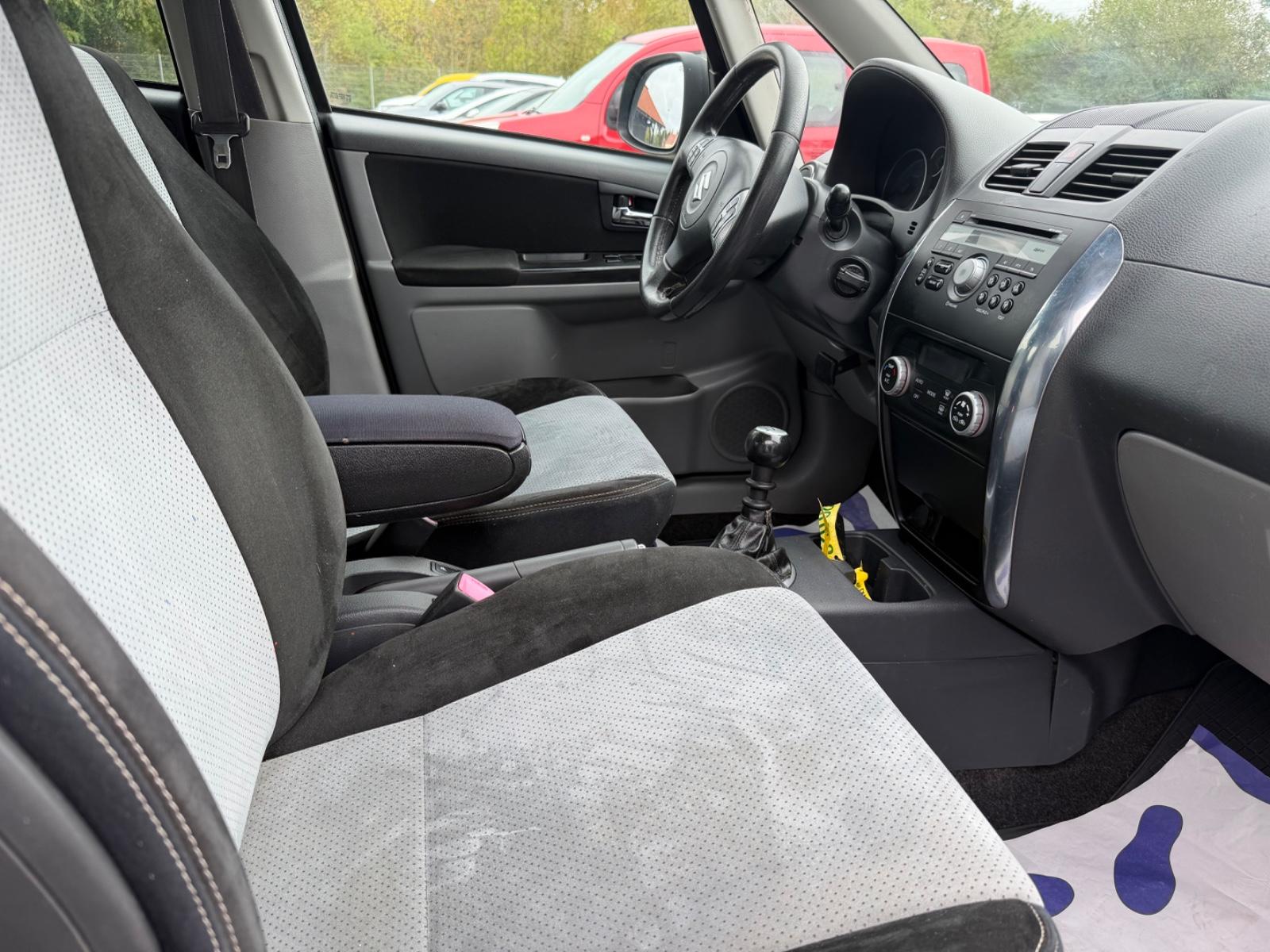 Suzuki SX4 Club