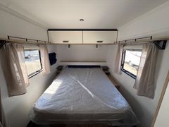 Sterckeman Easy Anniversary 460 CP*Queensbett*