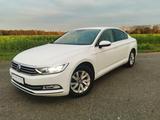 Volkswagen Passat 1.6 TDI Lim. Automatik *LED *Servicebuch - Volkswagen Passat: Auto
