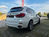 BMW X5 xDrive40d F15 - M Paket Soundgenerator - BMW X5 in München