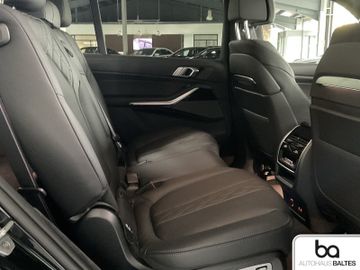 BMW X7 - 8