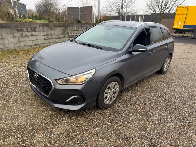 Hyundai i30 1.6 AUT CRDi 81kW DCT FACELIFT