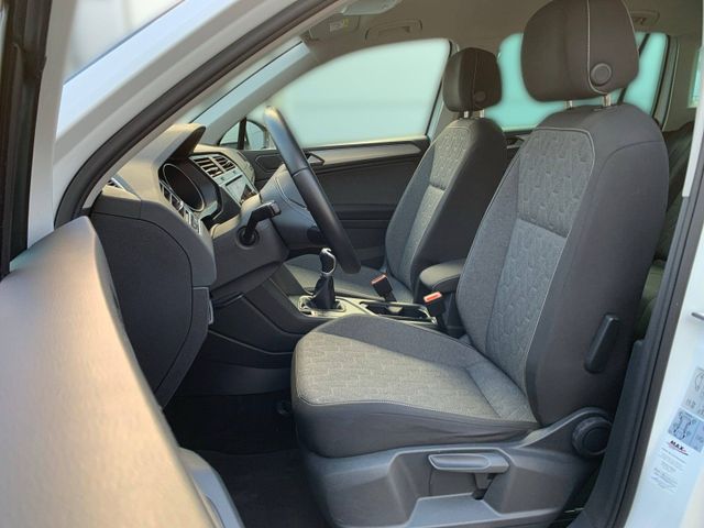 Tiguan 1.5 TSI MOVE IQ.LIGHT+NAV+KAMERA+STANDHZG
