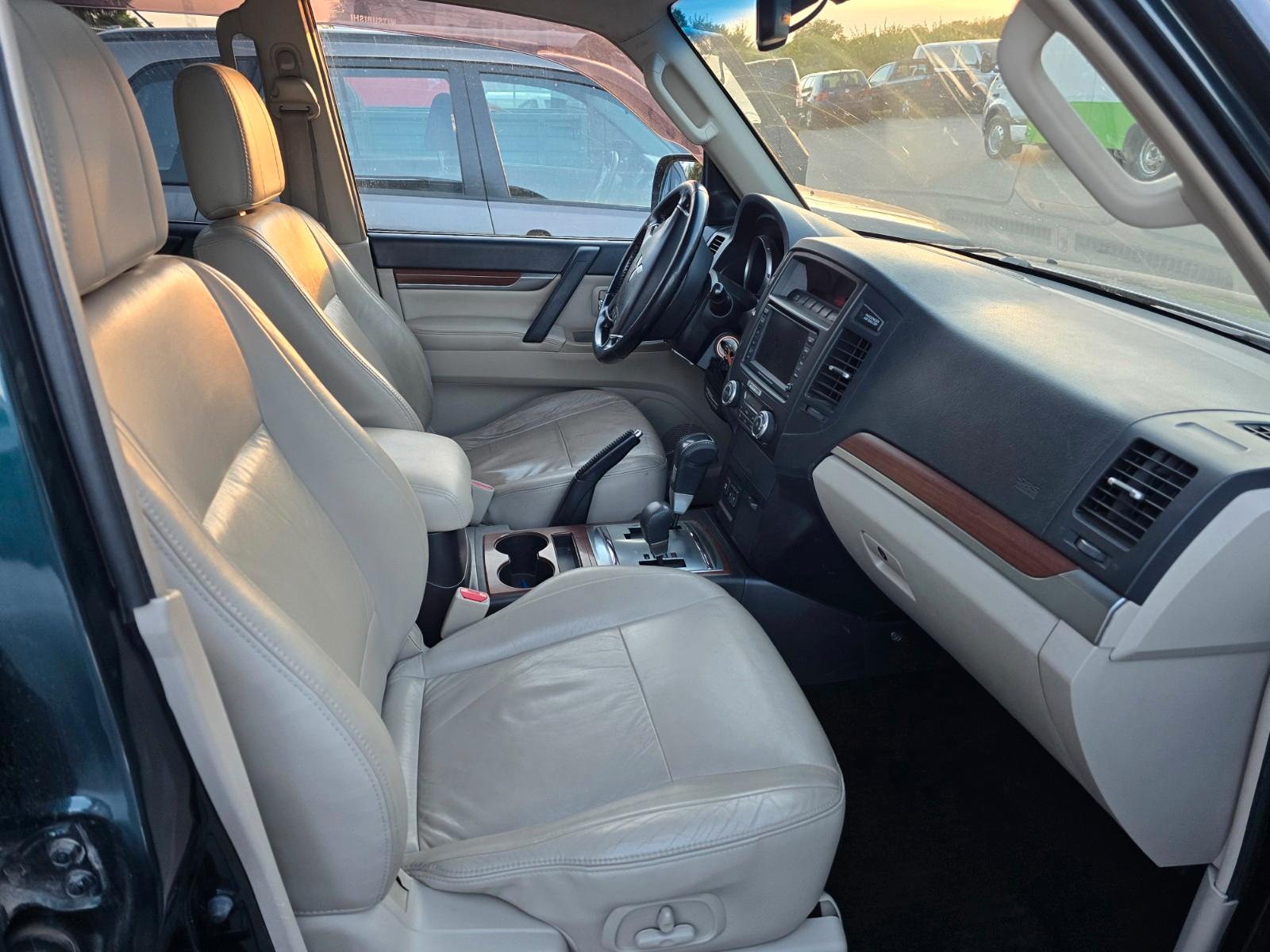 MITSUBISHI PAJERO 3.2 DI-D 170CH INSTYLE 7 PLACES
