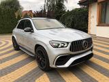 Mercedes-Benz GLE63S 4MATIC+ PANO HEAD UP SOFT CLOSE BURMESTER - silberne Mercedes-Benz GLE 63 AMG