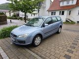 Ford Focus 1,6 Amb. NUR 85.000 km TÜV neu 8-fach  - Ford Focus aus 2007: Kombi
