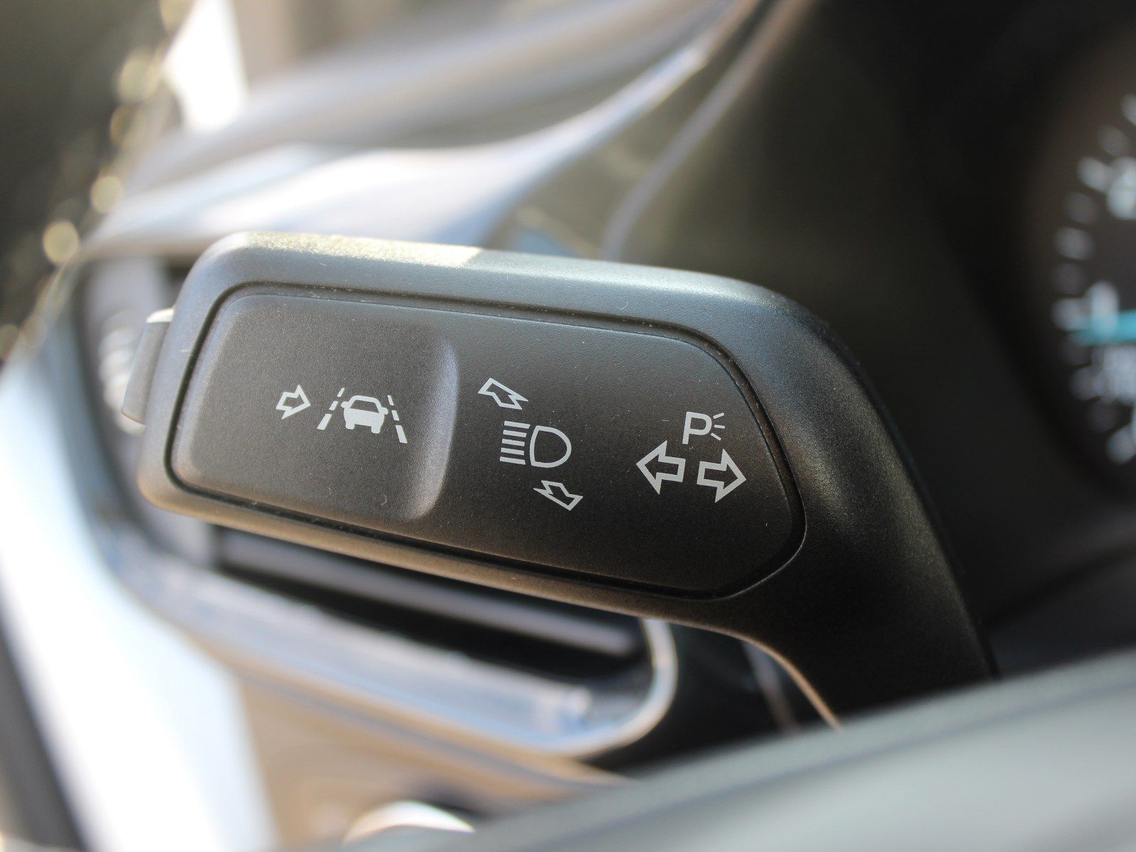 Fahrzeugabbildung Ford Puma Titanium 1,0 EcoBoost Mild Hybrid