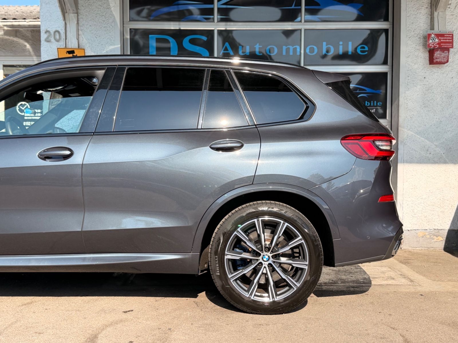 BMW X5 xDrive 30d M Sport Laser Pano HUD H&K Sthzg foto 8