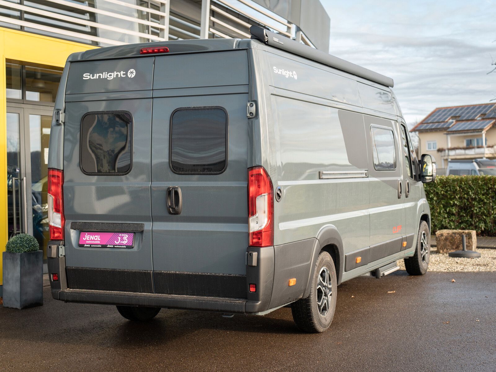Fahrzeugabbildung Sunlight Cliff X 640