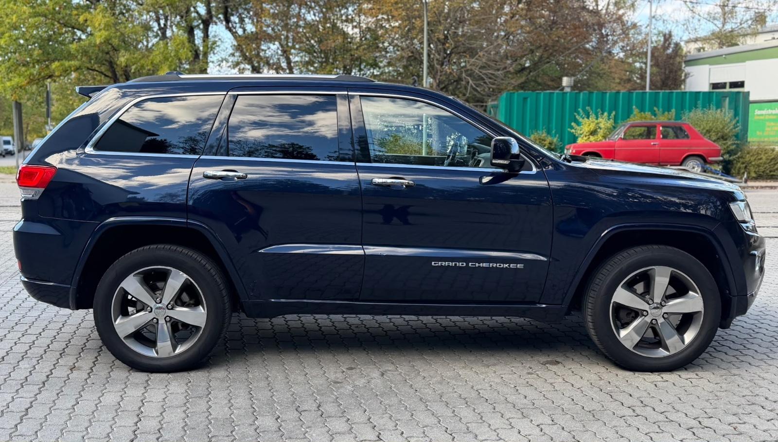 Jeep Grand Cherokee Overland 3.0 V6 CRD 250 ch BVA 4x4 / 162 000 km / Toit panoramique / Cuir Nappa / Caméra / Attelage