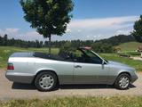 Mercedes-Benz ClassicData 2+, top Zust., Historie, Scheckheft - gebrauchte Mercedes-Benz E 220 aus dem Jahr 1996