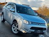 Mitsubishi Outlander Intense 4WD*I.HAND*TÜV NEU* - Mitsubishi Outlander Gebrauchtwagen