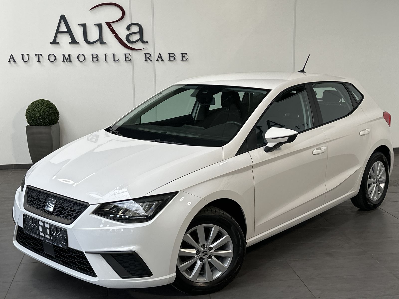 Fahrzeugabbildung SEAT Ibiza 5-Türer 1.0 TSI Style LED+TEMP+SPURHALTE