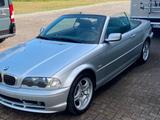 BMW e 46 320 i Cabriolet - BMW 320 aus 2002: 320i