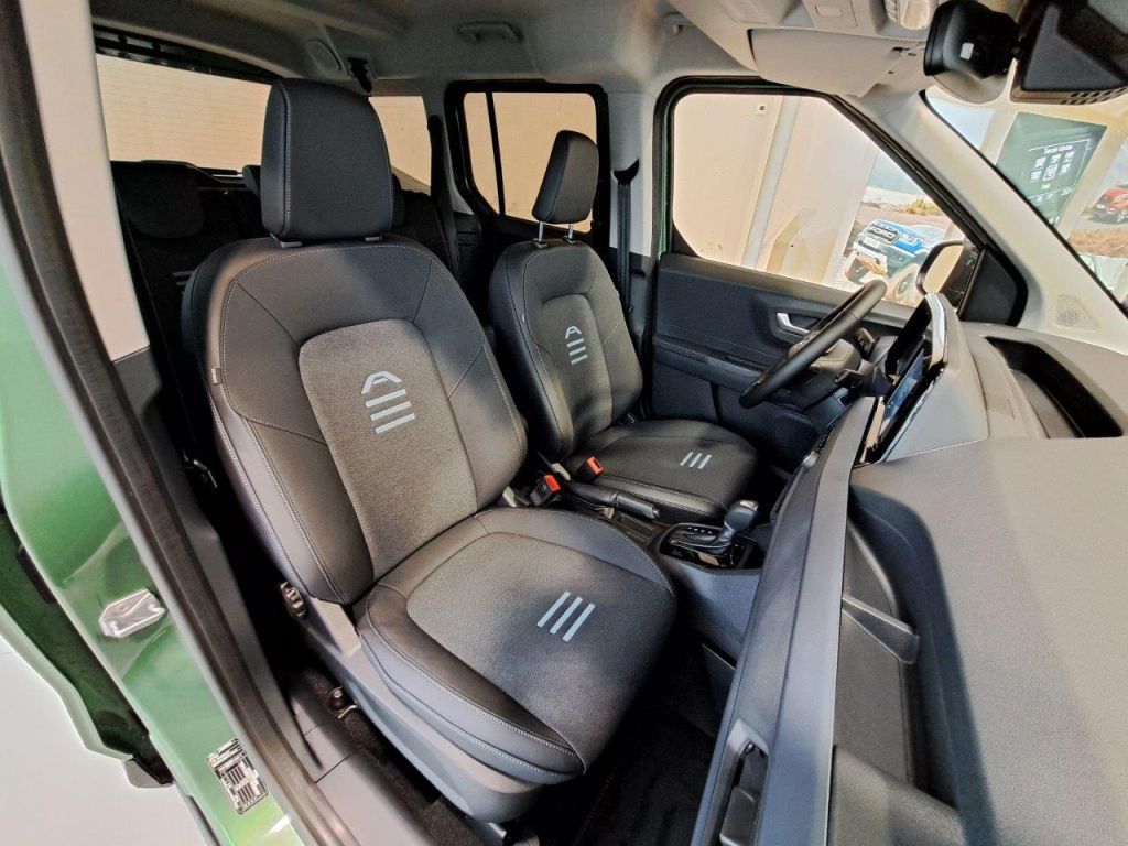 Fahrzeugabbildung Ford Tourneo Courier Active Automatik