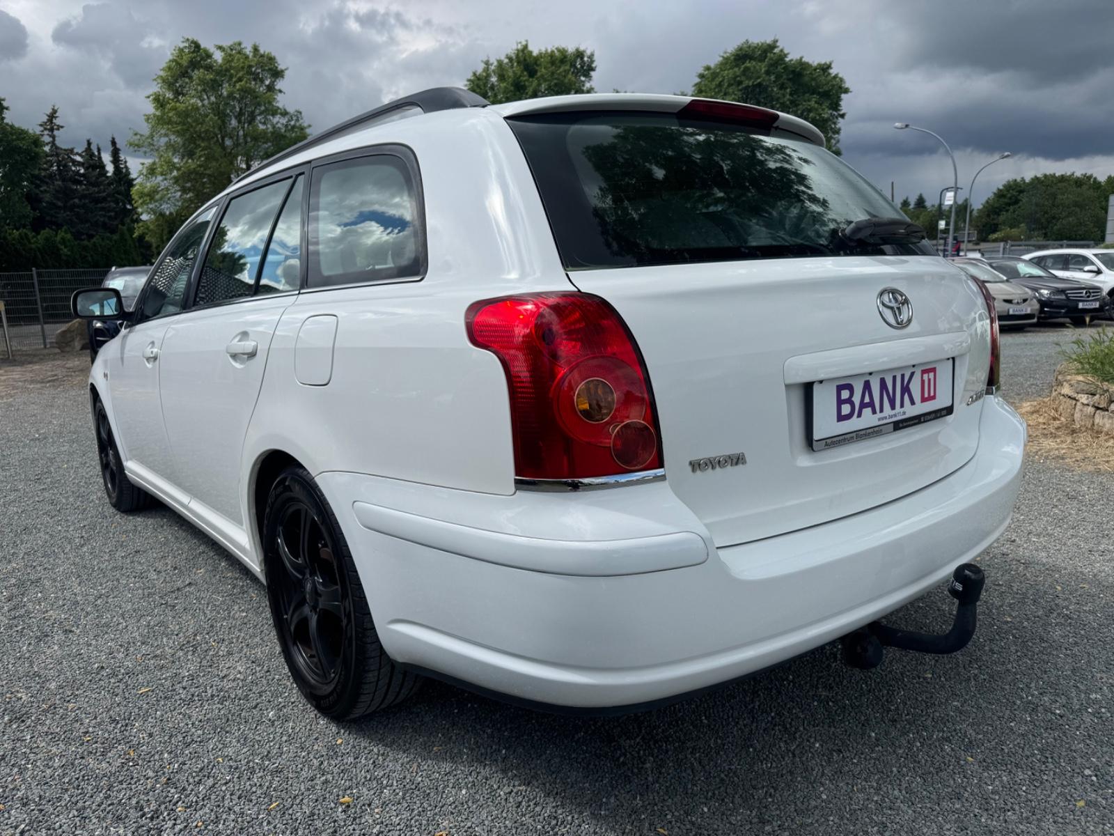 Toyota Avensis 2004 — photo 14